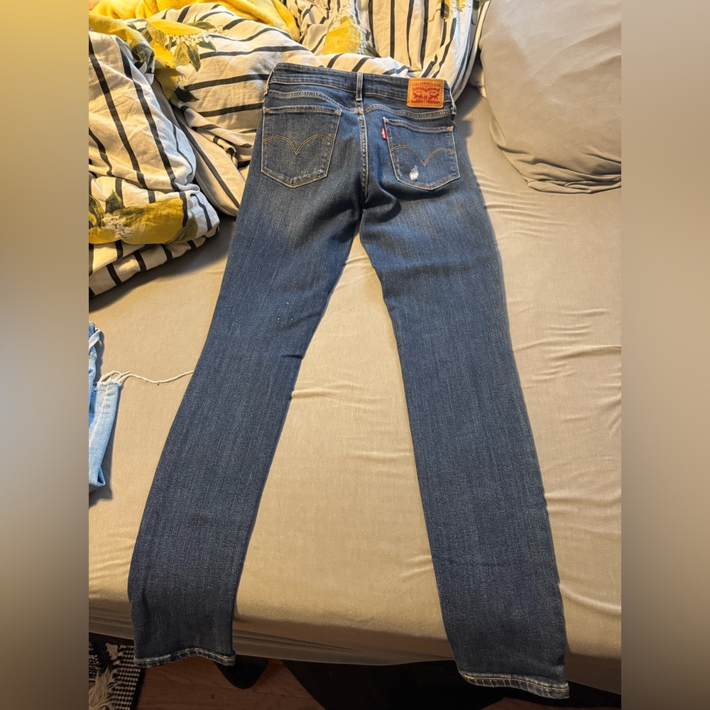 Women’s 711 Skinny Levi’s - dark wash - L30